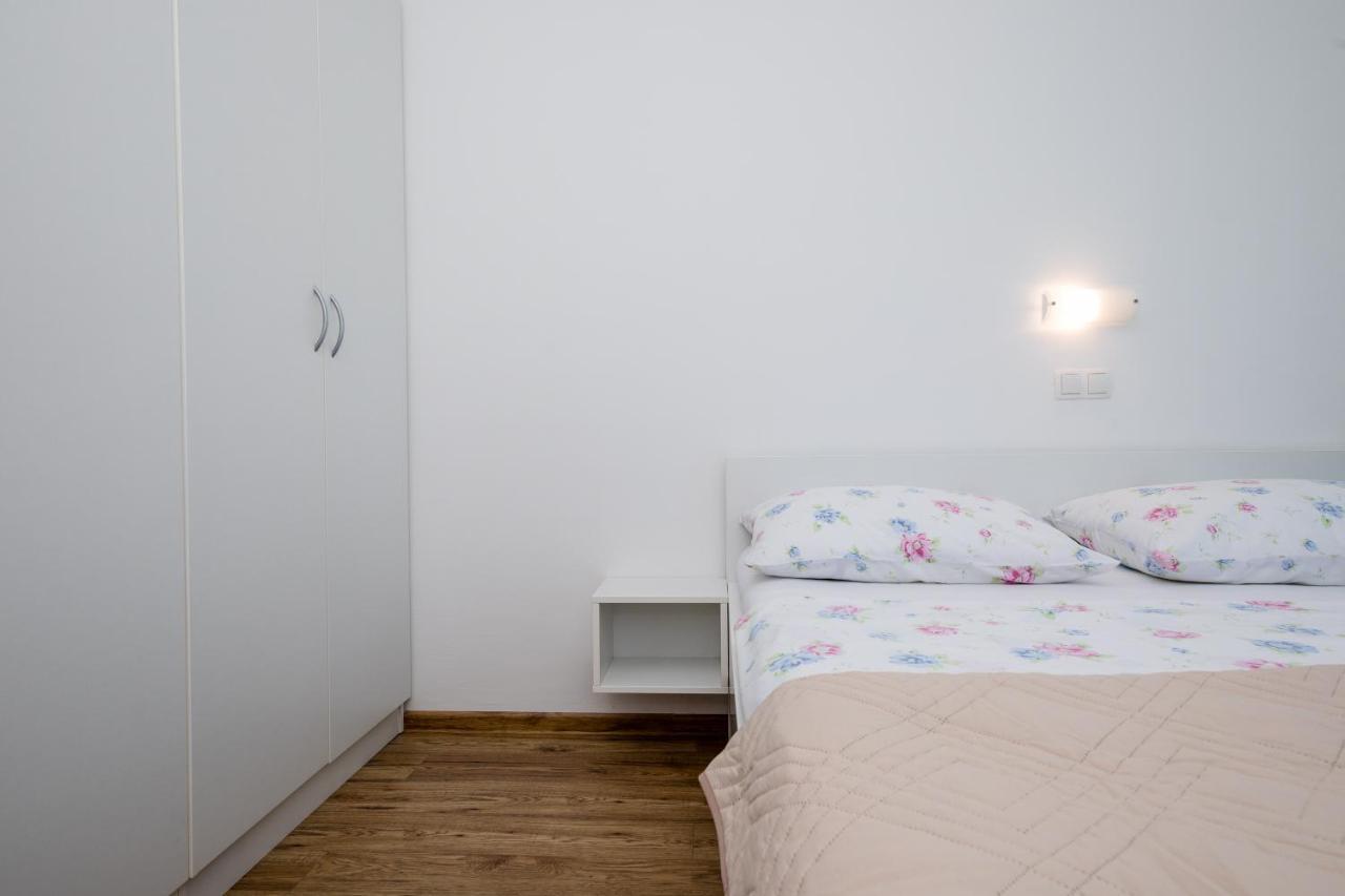 Zeljko Apartmani Lopar Εξωτερικό φωτογραφία